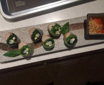 แหนมเนืองโรล