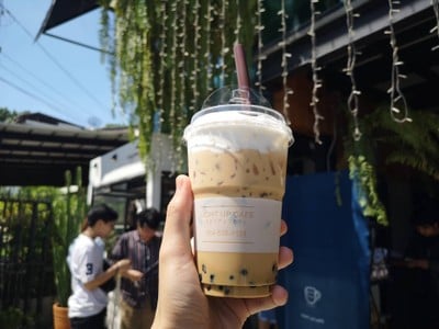 ⭐️ Light up cafe 👍🏻 ไลท์อัพคาเฟ่ สาขาสนามกีฬา⭐️