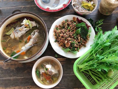อาหาร หรือ เครื่องดื่ม