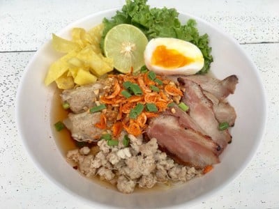 โจ๊กแต้จิ๋วหัวหิน (โจ๊กเก้าเตา) ถนนแนบเคหาสน์ ซอย.55/1 ตรงข้ามโต้รุ่งสำเพ็ง สี่แยกสะพานปลา