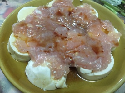 วิธีทำ เต้าหู้นึ่งหมูสับ วิธีทำ เต้าหู้นึ่งหมูสับ