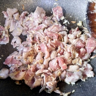วิธีทำ หมูผัดกระเทียม วิธีทำ หมูผัดกระเทียม