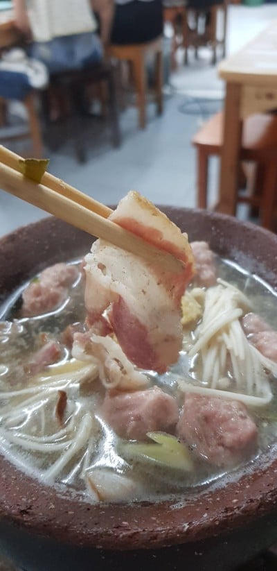 ซุ้ม 2 หมูจุ่ม สาขา1 หน้าโรงเรียนวัฒโน