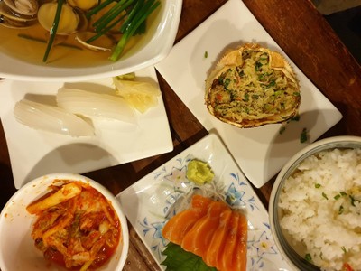 อาหาร หรือ เครื่องดื่ม