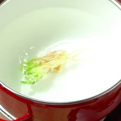 วิธีทำ แกงจืดลูกเงาะ