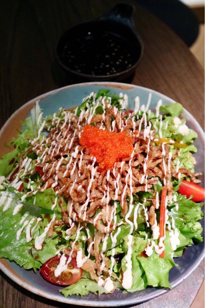 Shirauo Salad สลัดปลาเงินทอดกรอบ