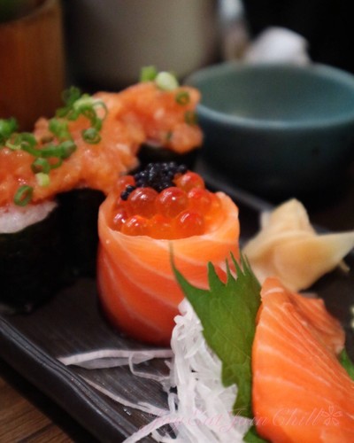 Super Salmon Sushi Set