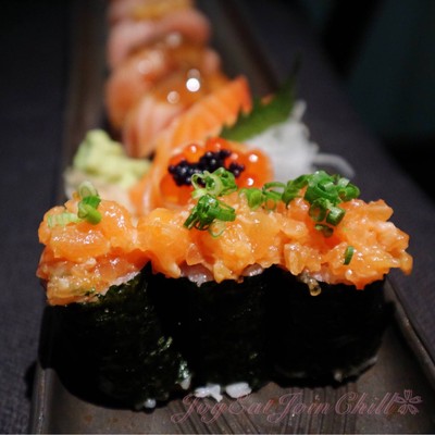 Super Salmon Sushi Set