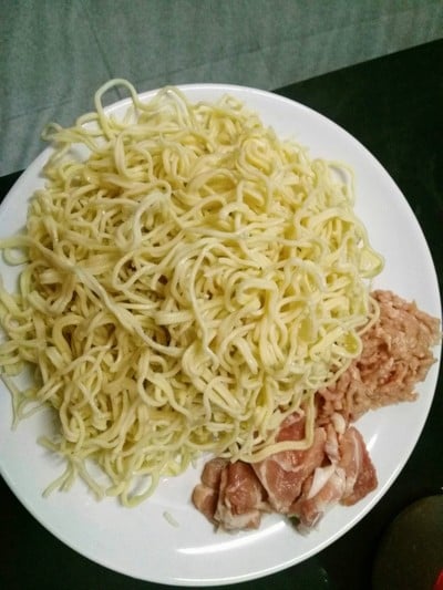 วิธีทำ หมี่เหลืองผัดกระเพรา