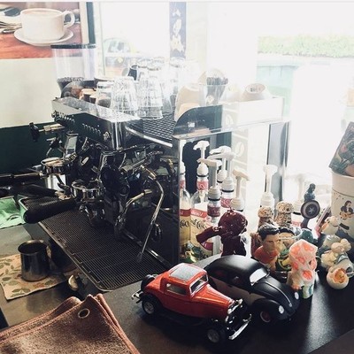 บรรยากาศ Highlander Coffee Espresso Bar  49 Kampong Barhu Road