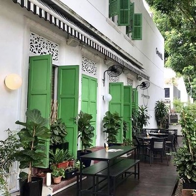 บรรยากาศ Symmetry