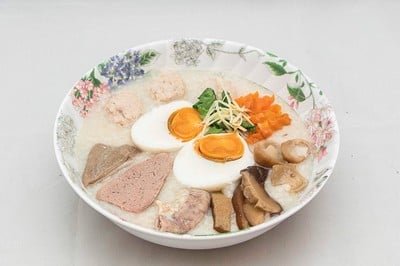 โจ๊กหมูทอง สาธุประดิษฐ์