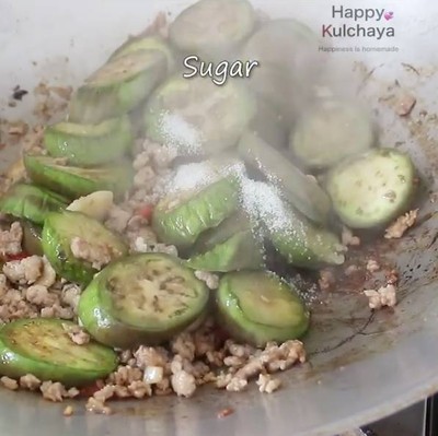 วิธีทำ มะเขือยาวผัดหมูสับ วิธีทำ มะเขือยาวผัดหมูสับ