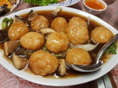 ลูกชิ้นผัดโสภณ