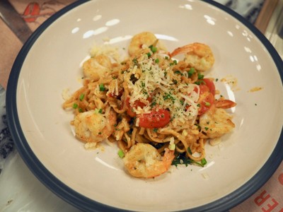 ลิงกวีนี่ผัดกุ้ง