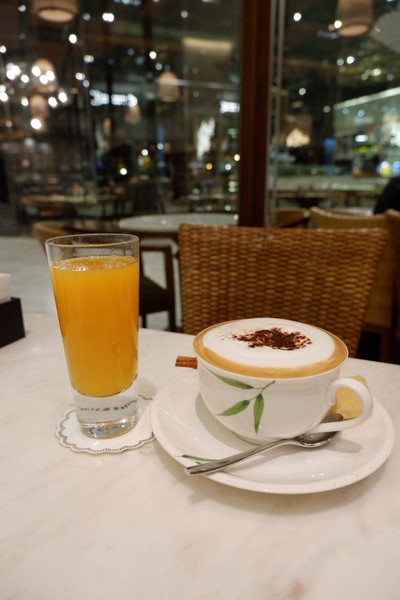 Orange juice & Hot Cappuccino