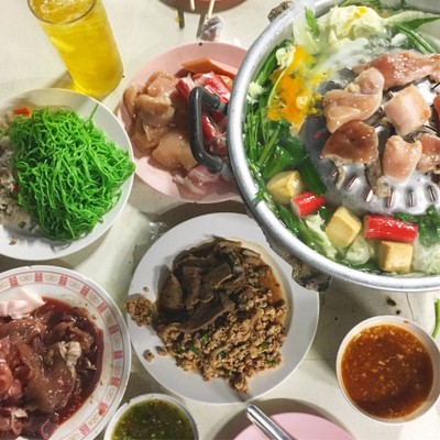 อาหาร หรือ เครื่องดื่ม