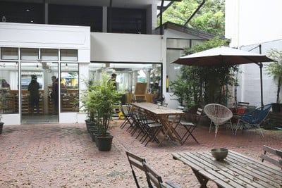 บรรยากาศ La Montée สามเสน