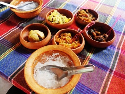 อาหาร หรือ เครื่องดื่ม