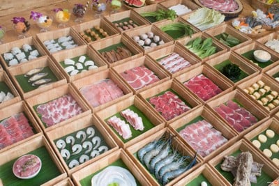 ปลาวาฬใจดี สุกี้&ชาบู แกรนด์ โนนม่วง