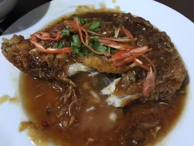 ปลาทอดซอสสามรส