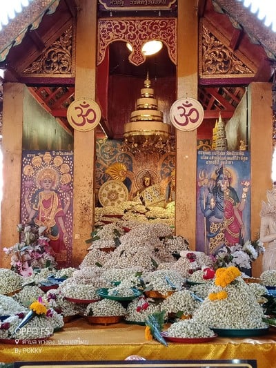 รีวิว วัดพระธาตุดอยคำ (วัดสุวรรณบรรพต) - มาไหว้หลวงพ่อทันใจ  ชมบรรยากาศมุมสูงเมืองเชียงใหม่