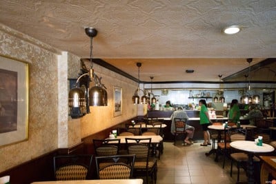 ห้องอาหารเทียบทอง