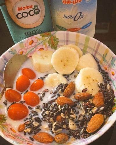 ข้าวไรซ์เบอรี่อบกรอบตราลิตเติ้ลกานดา ข้าวไรซ์เบอรี่อบกรอบตราลิตเติ้ลกานดา