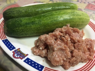 วิธีทำ ต้มจืดแตงกวายัดไส้หมูสับ วิธีทำ ต้มจืดแตงกวายัดไส้หมูสับ