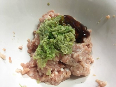 วิธีทำ ต้มจืดแตงกวายัดไส้หมูสับ วิธีทำ ต้มจืดแตงกวายัดไส้หมูสับ