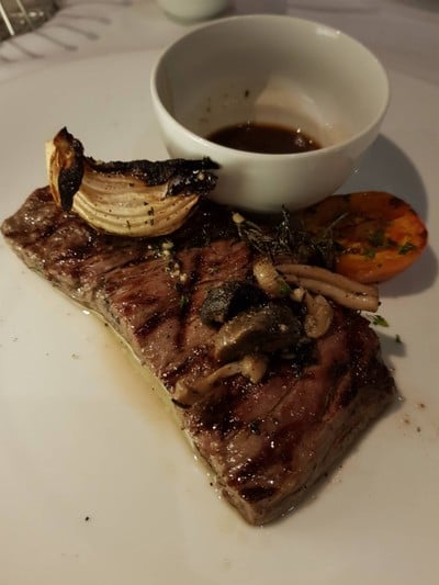 สเต็กเนื้อออสเตรเลีย