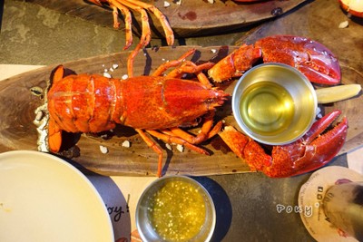 Steamed Lobster ( 1kg.) + Free Salad