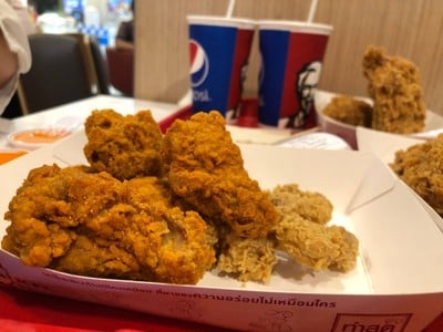 อาหาร หรือ เครื่องดื่ม