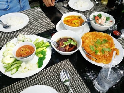 ครัวพระยาภูเก็ต อาหารพื้นเมือง (Krua Praya Phuket) ครัวพระยาภูเก็ต อาหารพื้นเมือง (Krua Praya Phuket)