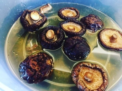 วิธีทำ ทำซอสเห็ดหอมทานเอง (มีเนื้อเห็ด) 