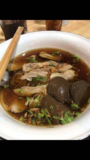 อี๊ เตี๋ยวเป็ด&เตี๋ยวไก่ตุ๋น สาขาเสนานิคม อี๊ เตี๋ยวเป็ด&เตี๋ยวไก่ตุ๋น สาขาเสนานิคม