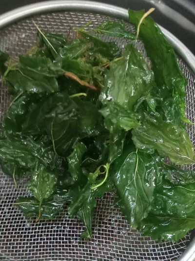 วิธีทำ กุ้งผัดขี้เมากะเพรากรอบ "เจ"