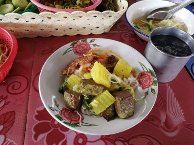 ขนมจีนแกงไก่
