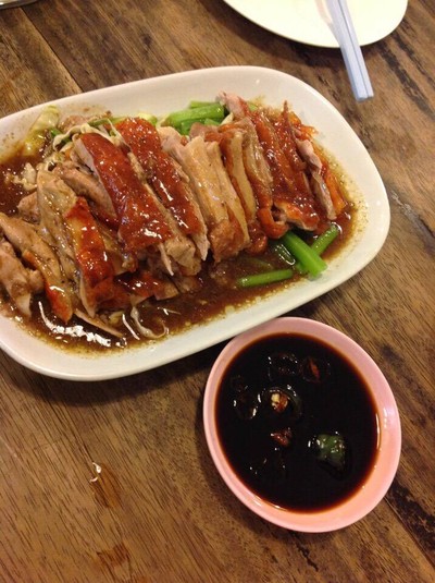 เป็ดย่าง ครึ่งตัว