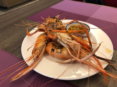 อาหาร หรือ เครื่องดื่ม