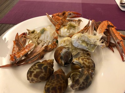 อาหาร หรือ เครื่องดื่ม