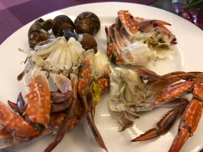 อาหาร หรือ เครื่องดื่ม