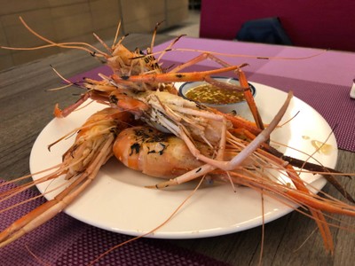 อาหาร หรือ เครื่องดื่ม