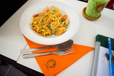 สปาเกตตี้ผัดขี้เมาไก่