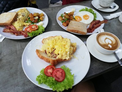 อาหาร หรือ เครื่องดื่ม