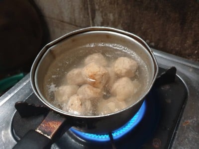 วิธีทำ ลูกชิ้นเจลวกจิ้ม วิธีทำ ลูกชิ้นเจลวกจิ้ม