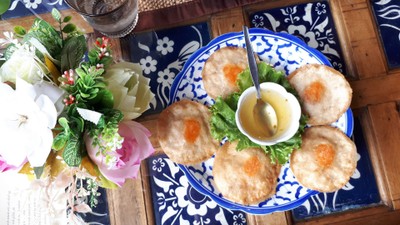 ข้าวผัดทับขวัญ + ทับทิมกรอบ + น้ำมะตูม