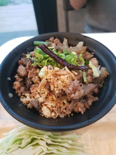 ลาบหมูคั่ว
