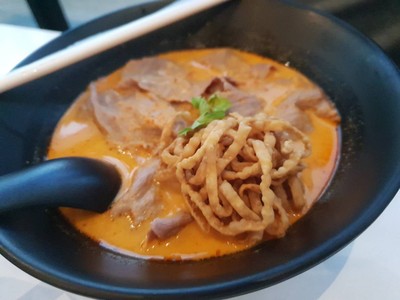 ข้าวซอยเนื้อริบอาย