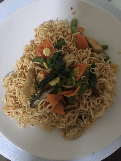 วิธีทำ มาม่าผัดต้มยำ เจ